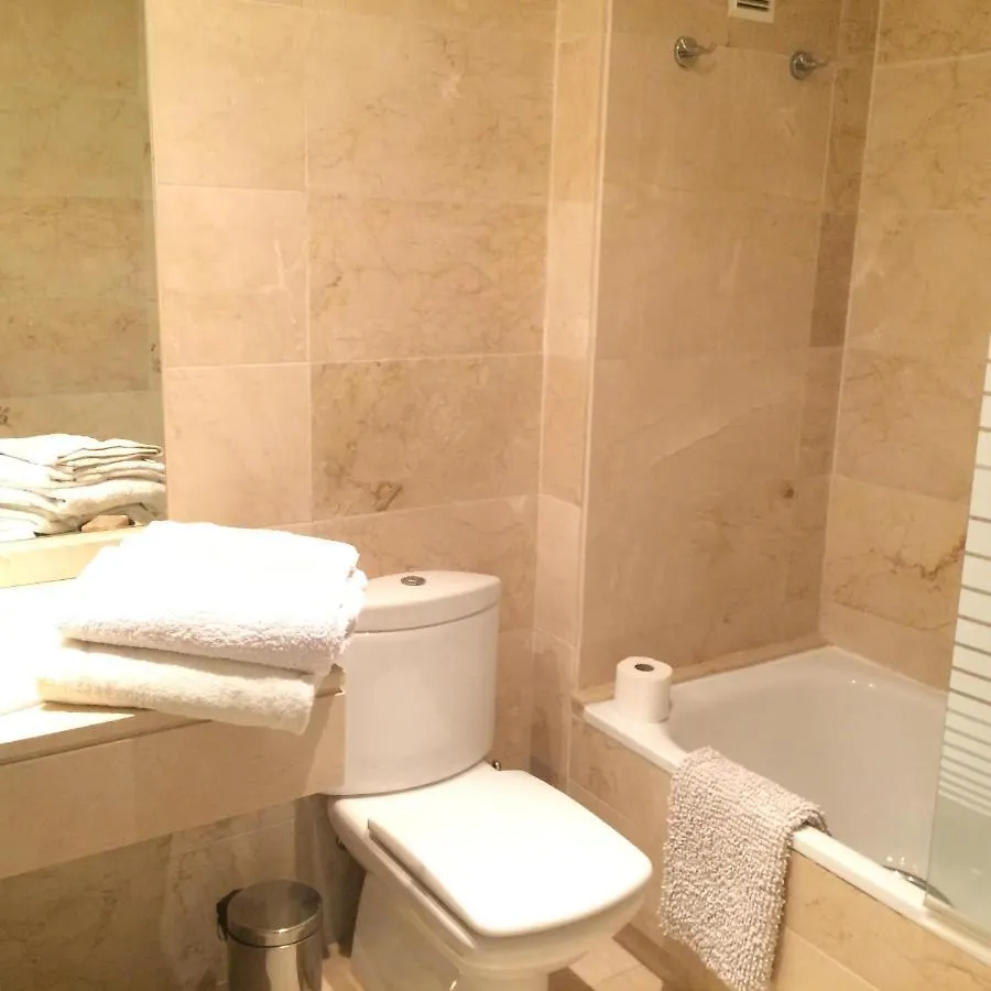 מארבלה Apartamento 2 Dorm. Puerto Banus ספרד